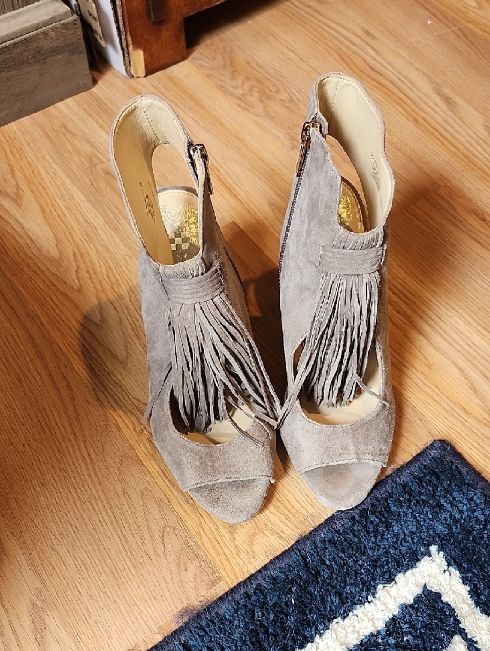 Vince Camuto Gray Suede Fringed Peep-Toe Ankle Heels - Picture 2 of 12